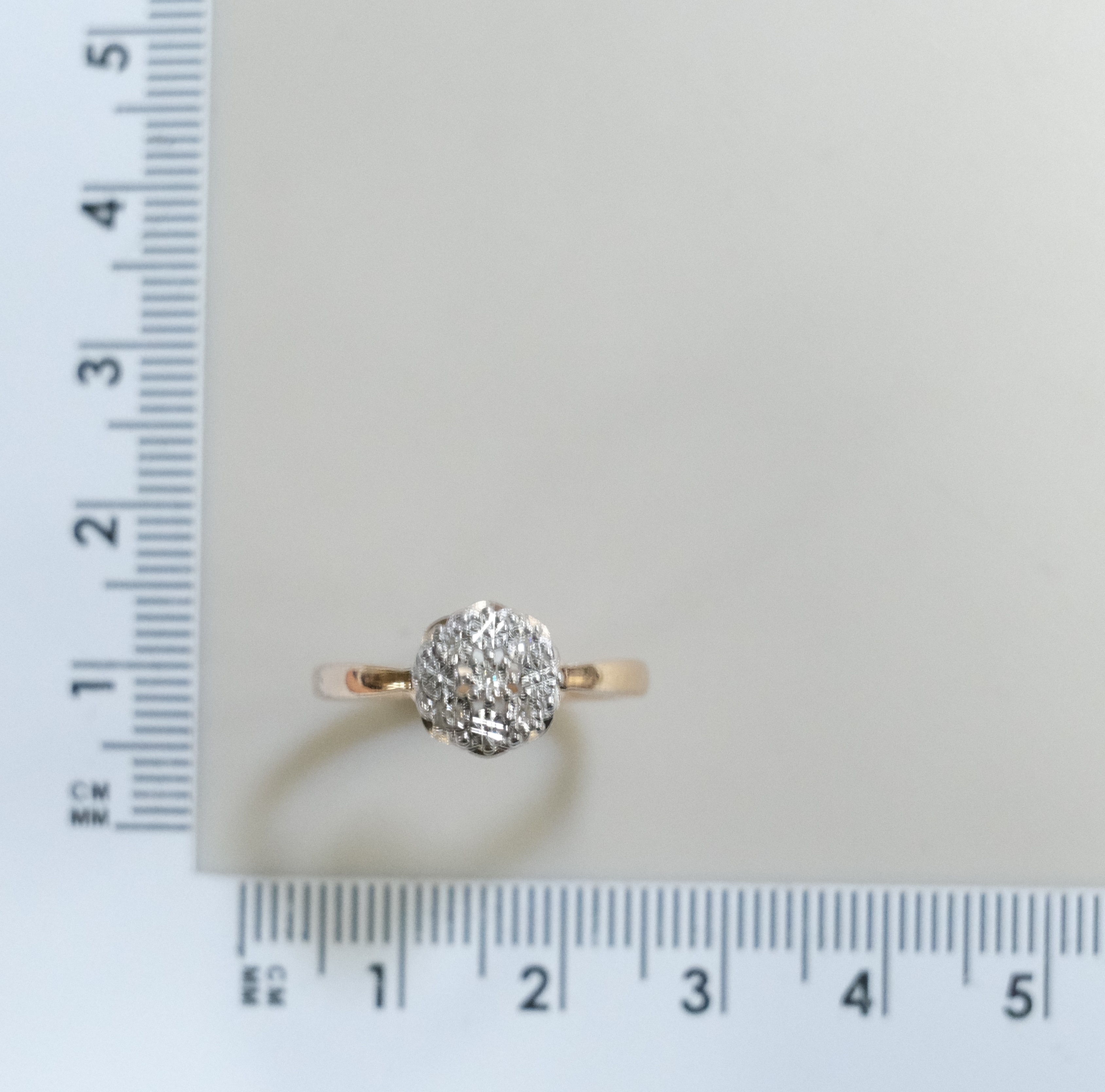 Серебряное кольцо с бриллиантами